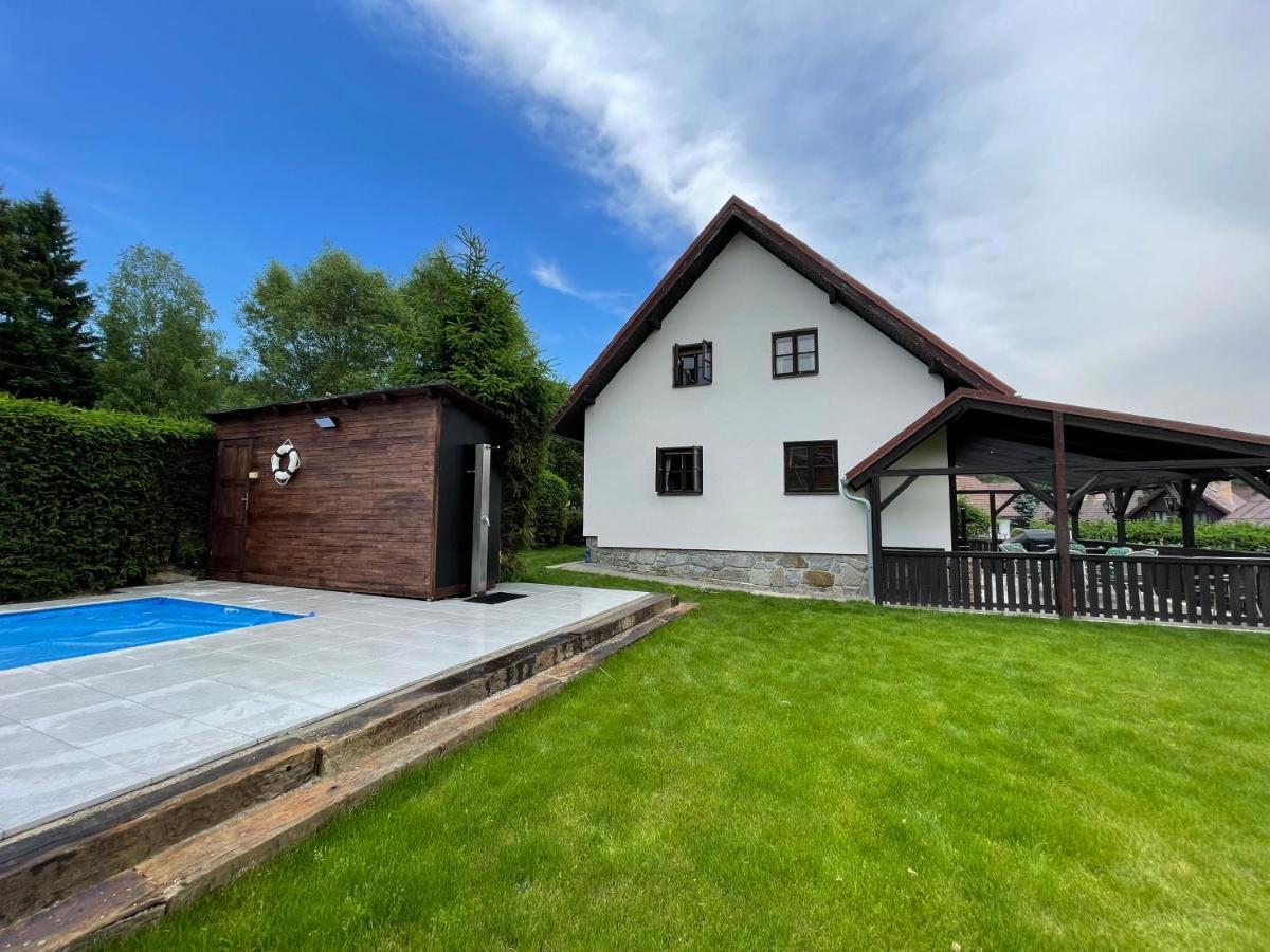 Holiday House Lipno-Slupecna ليبنو ناد فلتافو المظهر الخارجي الصورة